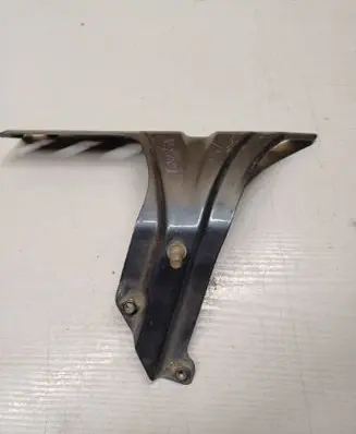 Volkswagen Touran I Fender mounting bracket 1T0821135