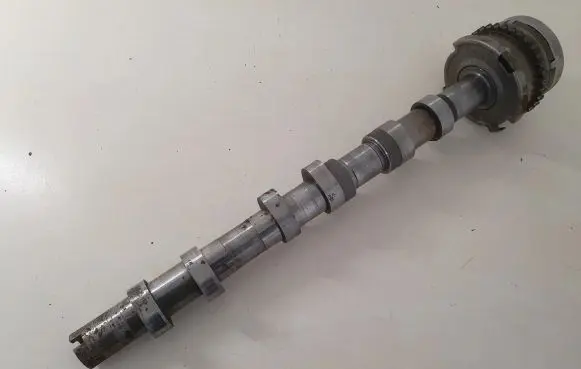 Mercedes-Benz GLE (W166 - C292) Camshaft A2760503100 A2460510139