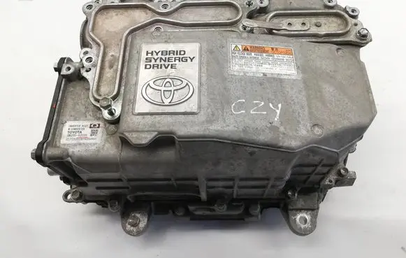 Voltage converter inverter