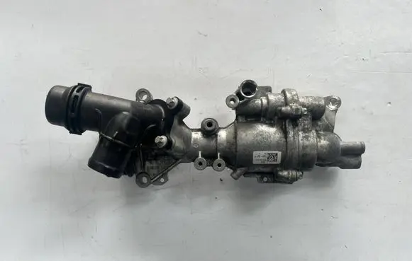 Mercedes-Benz E W213 Water pump A2742000907