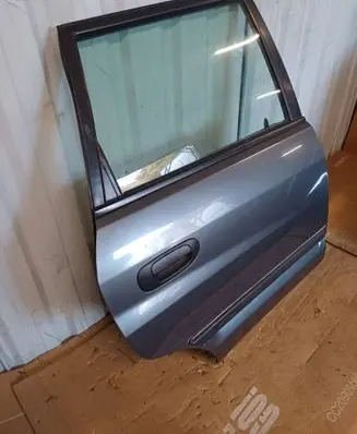 Mitsubishi Space Star Rear door