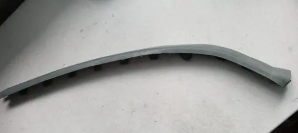 Front bumper lip