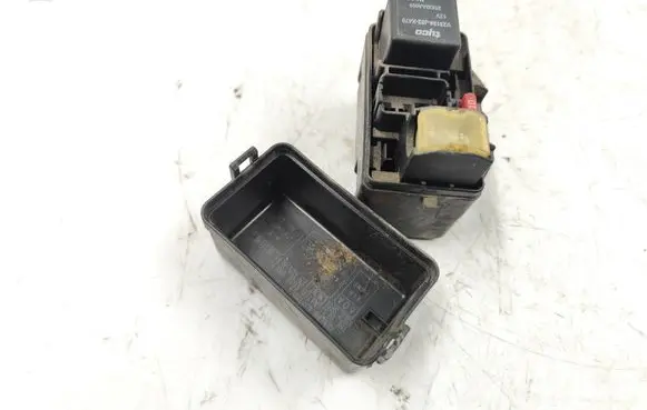 Subaru Forester SG Fuse module RB102200B