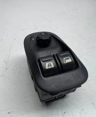 Peugeot 306 Electric window control switch 9610690180