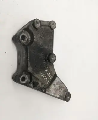 Mercedes-Benz C W204 Engine mounting bracket A6510940039