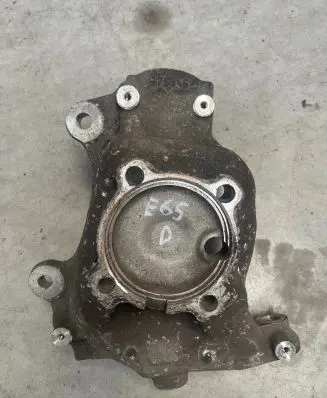 BMW 7 E65 E66 Front wheel hub 6753462