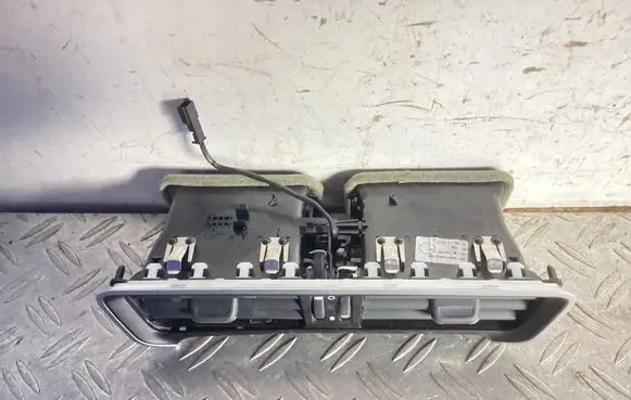 Porsche 911 991 Dash center air vent grill 99155214100