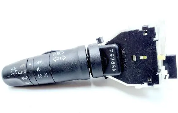 Nissan X-Trail T31 Indicator stalk 7928SN