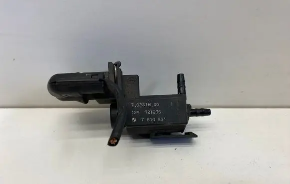 BMW 5 F10 F11 Turbo solenoid valve 7810831 12T235