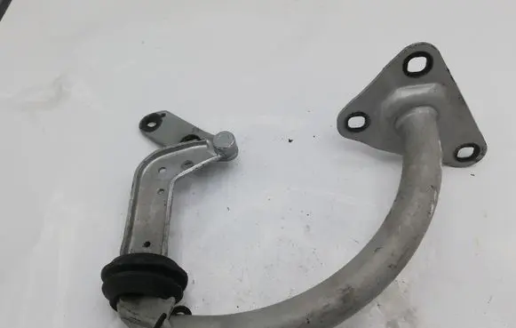BMW 7 E65 E66 Tailgate/trunk/boot hinge 8240340