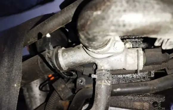 Seat Toledo II (1M) Engine coolant pipe/hose 038121133a