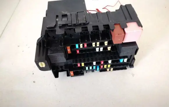 Renault Laguna III Fuse box set 8200393836 8200393836-d