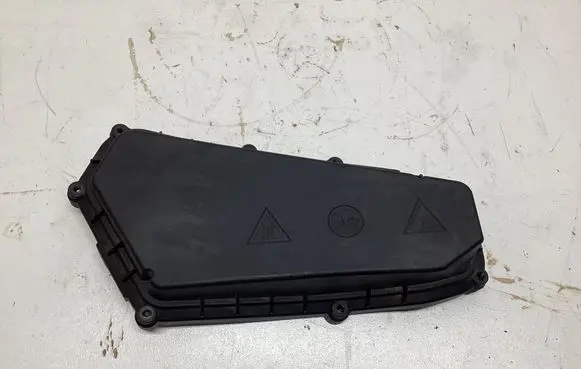 BMW 4 F32 F33 Fuse box cover 58650910