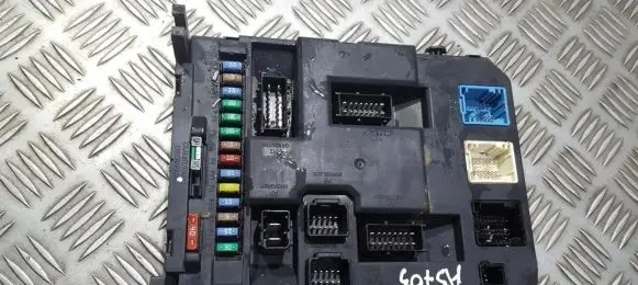 Peugeot 207 Comfort/convenience module 9664983380 22661F01