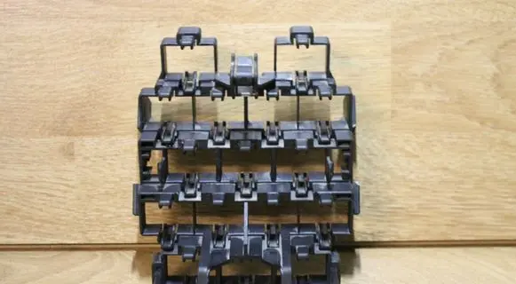 Audi A4 S4 B7 8E 8H Relay mounting block 8D0937545G
