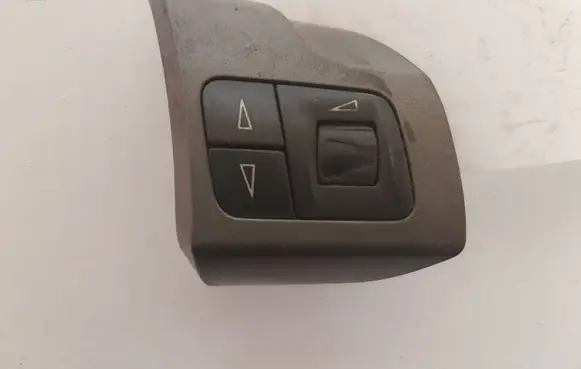 Opel Vectra C Steering wheel buttons/switches 305582185057