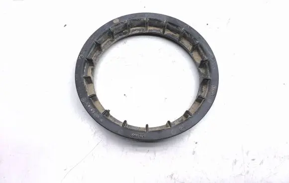 Volvo V70 In tank fuel pump screw locking ring/nut 8649739