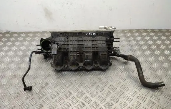 Volkswagen PASSAT B8 Intake manifold 04E129711L 5Q0122109H 04E145749B