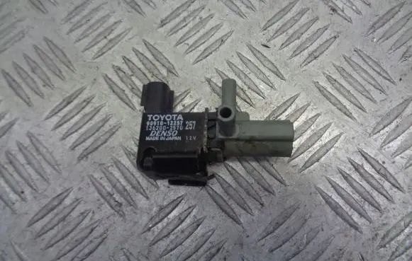 Toyota Corolla E120 E130 Vacuum valve 90910-12257