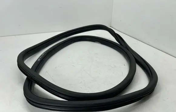 Jeep Grand Cherokee Rubber seal rear door 55399256AB 55390256