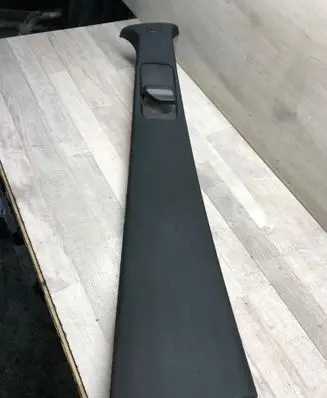 Mercedes-Benz ML W164 (B) pillar trim (top) A1646909825