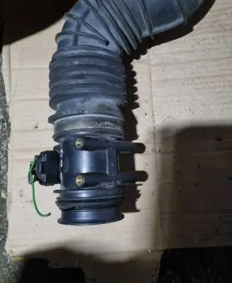Volvo V70 Mass air flow meter 9202199