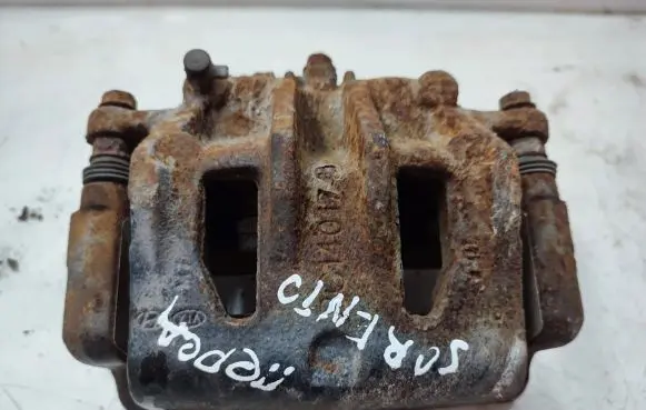 KIA Sorento Front brake caliper