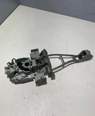 Volvo V70 Front door exterior handle/bracket 30784198