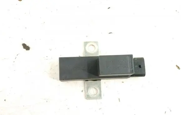 Mercedes-Benz C W204 Cruise control relay 0035421819 A0035421819