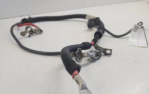 Opel Corsa D Positive cable (battery) 55556104
