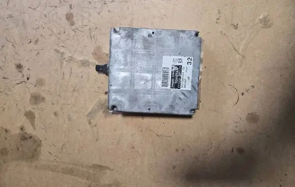 Toyota Corolla Verso E121 Engine control unit/module 8966602320