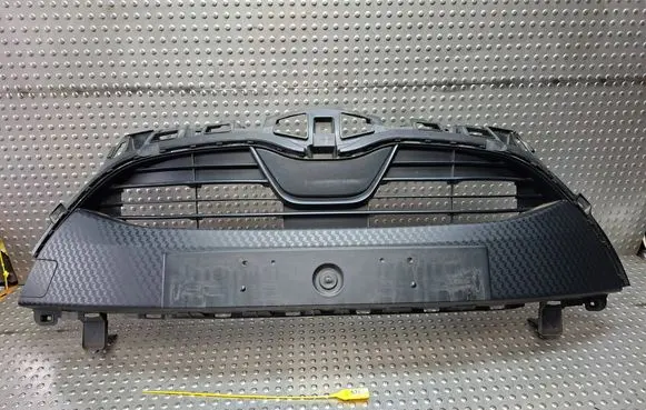 Toyota Yaris XP210 Front bumper upper radiator grill S27730335 531110DD40
