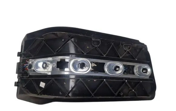 Mercedes-Benz S W126 Tail light bulb cover holder P214W