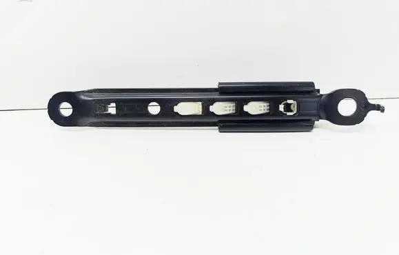 Toyota Avensis T270 Seat belt adjustment rail E563003