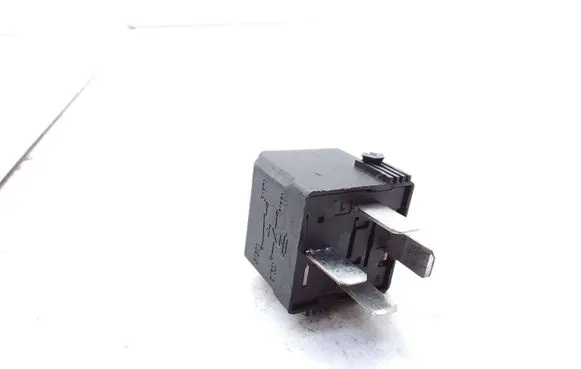 Mercedes-Benz A W168 Hazard warning light relay A0025421319 4RA00779100