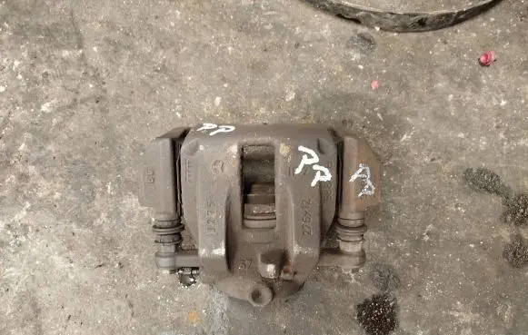 Mercedes-Benz A W169 Front brake caliper J275 276X12