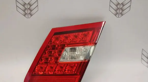 Mercedes-Benz E W212 Tailgate rear/tail lights A2128200864