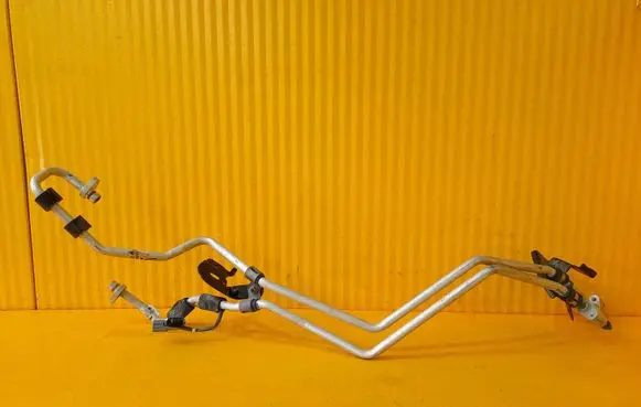 Renault Kangoo II Air conditioning (A/C) pipe/hose 924108400R 924007195R