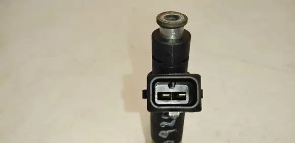 BMW 6 E63 E64 Fuel injector 7525721 4077B01692