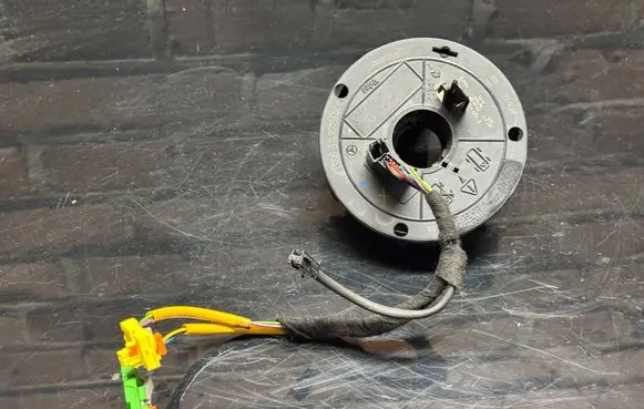 Mercedes-Benz C W203 Airbag slip ring squib (SRS ring) A2035408145 A694641018