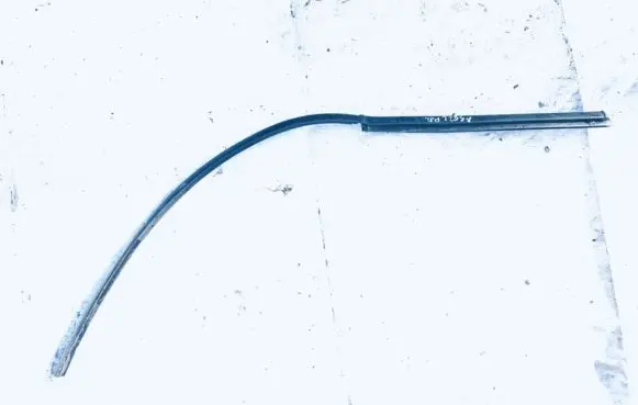 Toyota RAV 4 (XA30) Front door glass trim molding 
