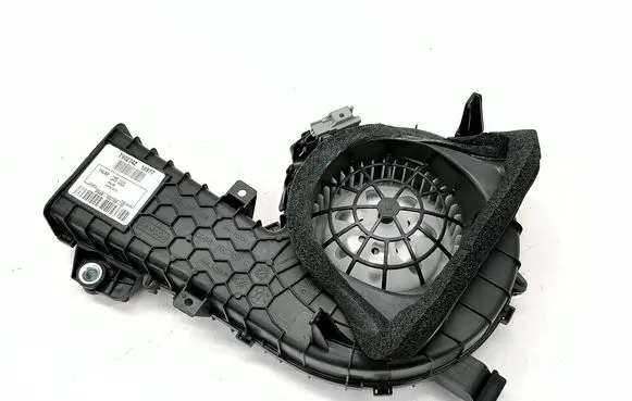 Ford Fusion II Hybrid/electric vehicle battery fan DG9810C709CC DG9810C709C