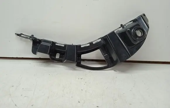 Front bumper mounting bracket