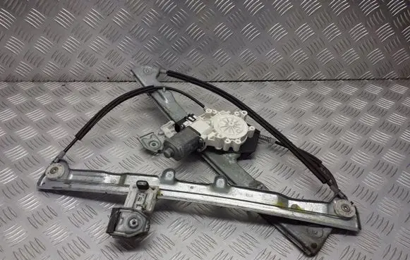Mitsubishi Colt CZ3 Front door window regulator with motor