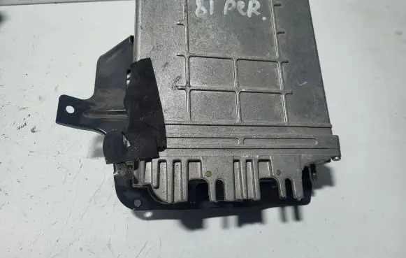Volkswagen Sharan Engine control unit/module 012E599 Y017330 0188
