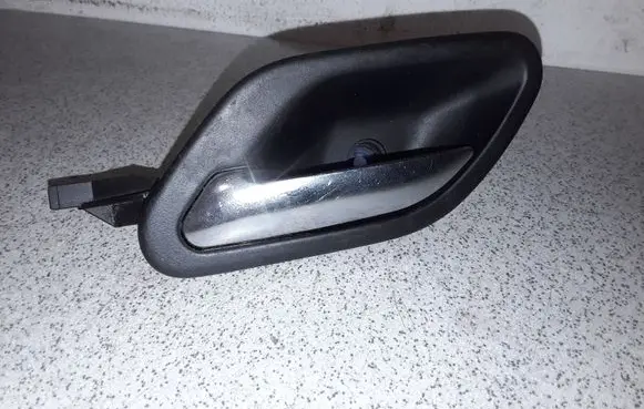 BMW 5 E39 Front door interior handle 8226049