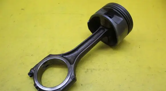 Audi A8 S8 D3 4E Piston with connecting rod