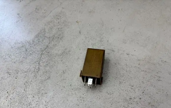BMW 5 E60 E61 Other relay 8384505