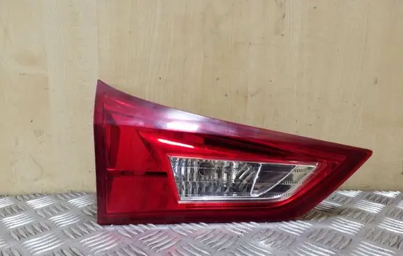 Toyota Auris E180 Tailgate rear/tail lights 02268