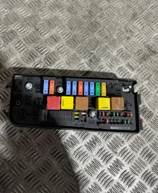 Opel Signum Fuse box set 13144711
